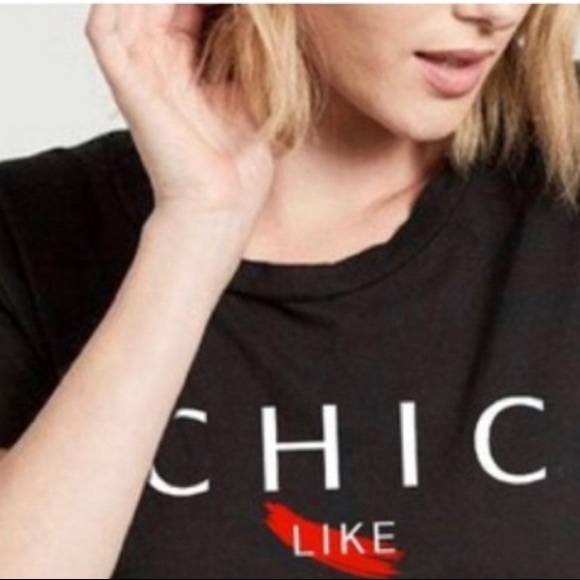 Vintage Chic Graphic Tee - Picture 4 of 4